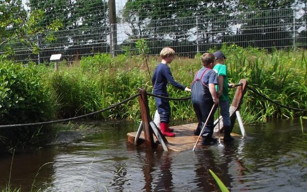 Simonswolde: Wassererlebnisgarten